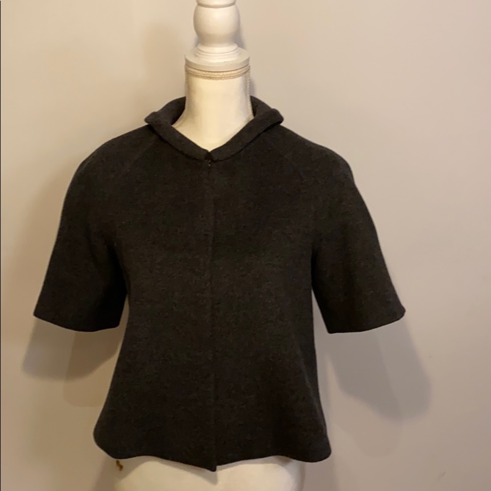 Cropped charcoal gray short sleeved jacket